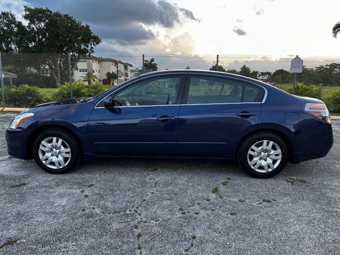 Used 2012 Nissan Altima 2.5 S FWD image 2