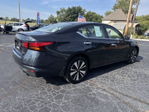 Used 2022 Nissan Altima 2.5 SL AWD/4WD image 6