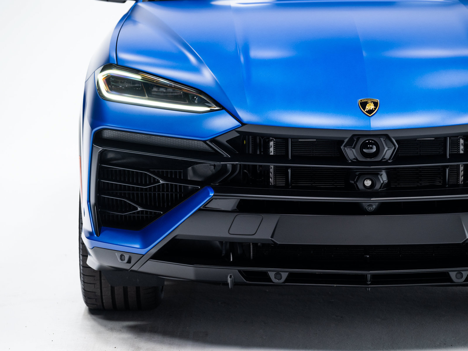 Used 2025 Lamborghini Urus SE AWD/4WD image 12