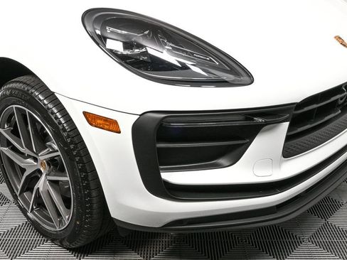 Certified 2026 Porsche Macan image 38