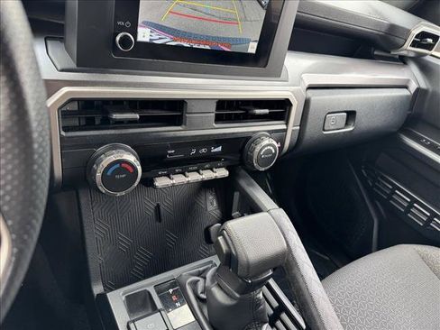 Certified 2025 Toyota 4Runner SR5 AWD/4WD image 15