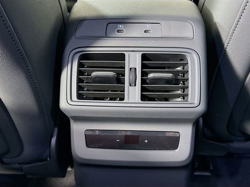 Used 2025 Audi Q5 Premium w/ Convenience Package image 22