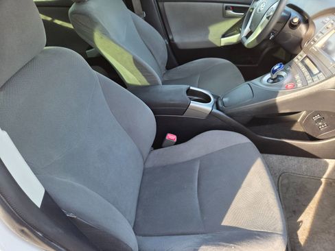 Used 2012 Toyota Prius Plug-In Hybrid image 16