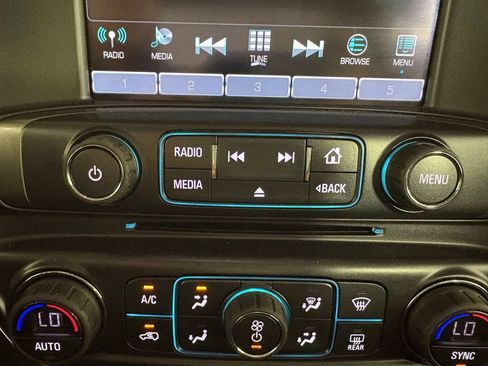 Used 2018 Chevrolet Silverado 1500 LT w/ All Star Edition AWD/4WD image 27