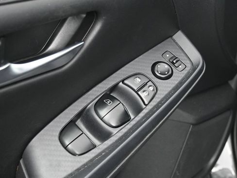 Used 2024 Nissan Sentra SV FWD image 15