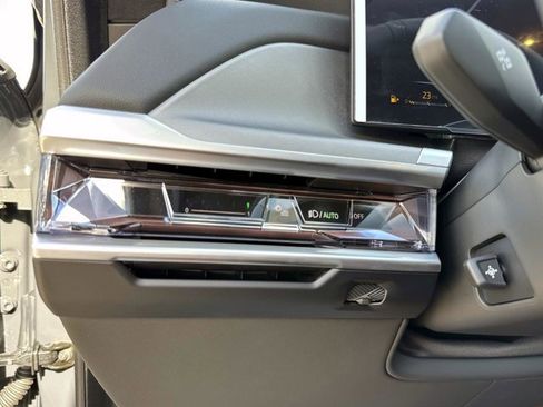 New 2026 BMW 740i image 35