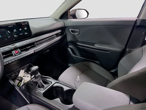 New 2025 Kia K4 LX image 21