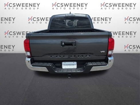 Used 2019 Toyota Tacoma SR5 RWD image 4