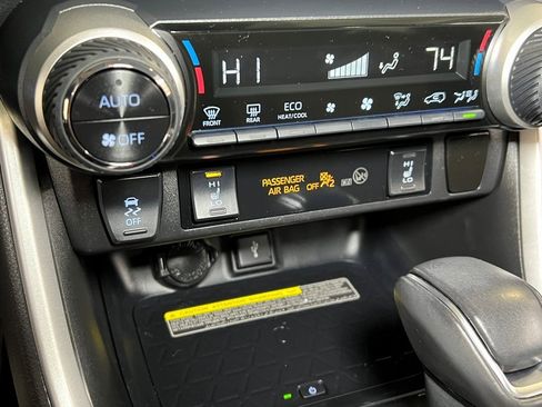 Used 2021 Toyota RAV4 XLE Premium image 48