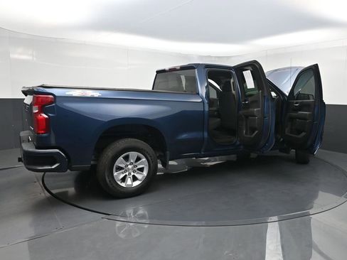 Used 2019 Chevrolet Silverado 1500 Custom w/ Custom Convenience Package AWD/4WD image 33