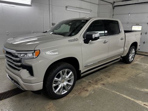 New 2026 Chevrolet Silverado 1500 High Country AWD/4WD image 5