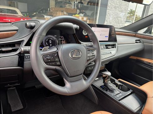Used 2023 Lexus ES 300h w/ Premium Package FWD image 24
