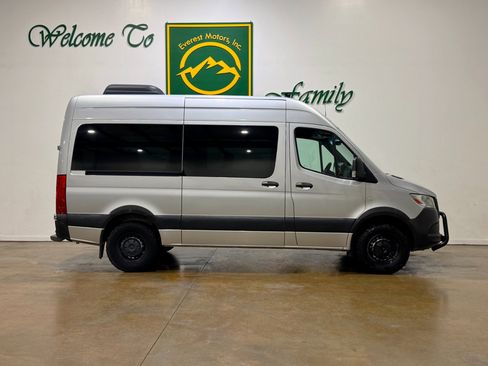 Used 2019 Mercedes-Benz Sprinter 2500 image 2
