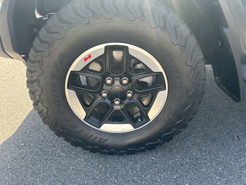 Used 2020 Jeep Wrangler Sport image 9