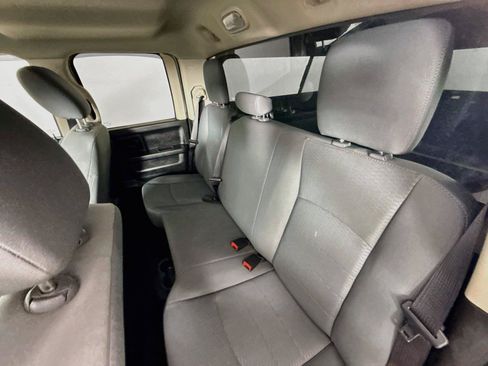 Used 2017 RAM 1500 Express AWD/4WD image 11