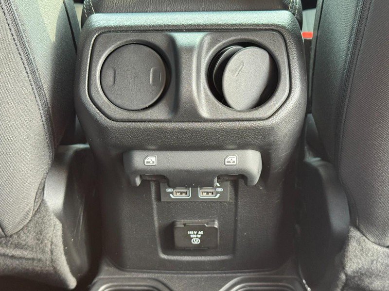 Used 2022 Jeep Wrangler Unlimited Sahara w/ Cold Weather Group AWD/4WD image 11