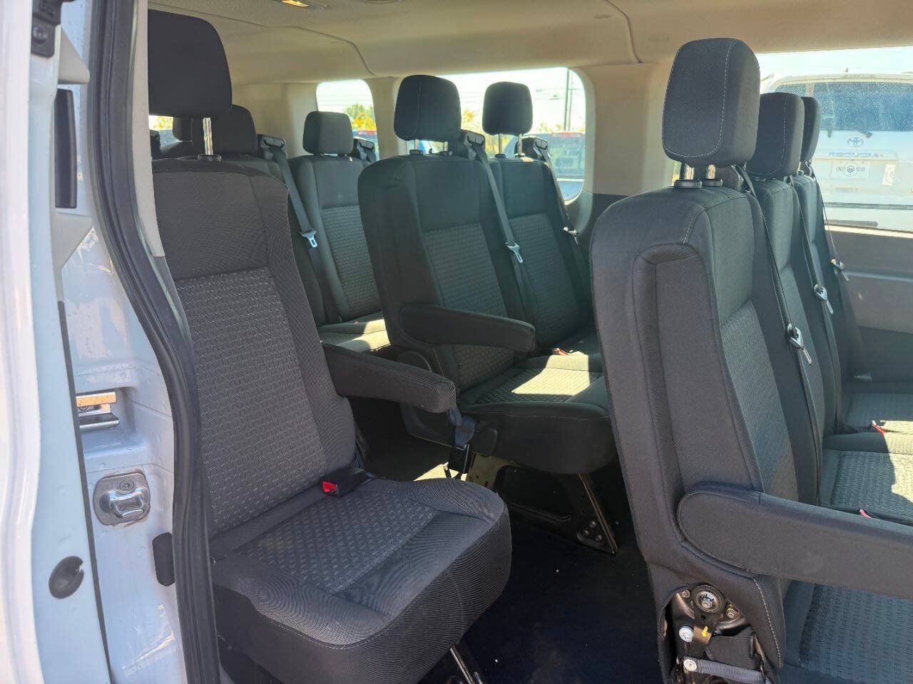 Used 2024 Ford Transit 350 XLT RWD image 11