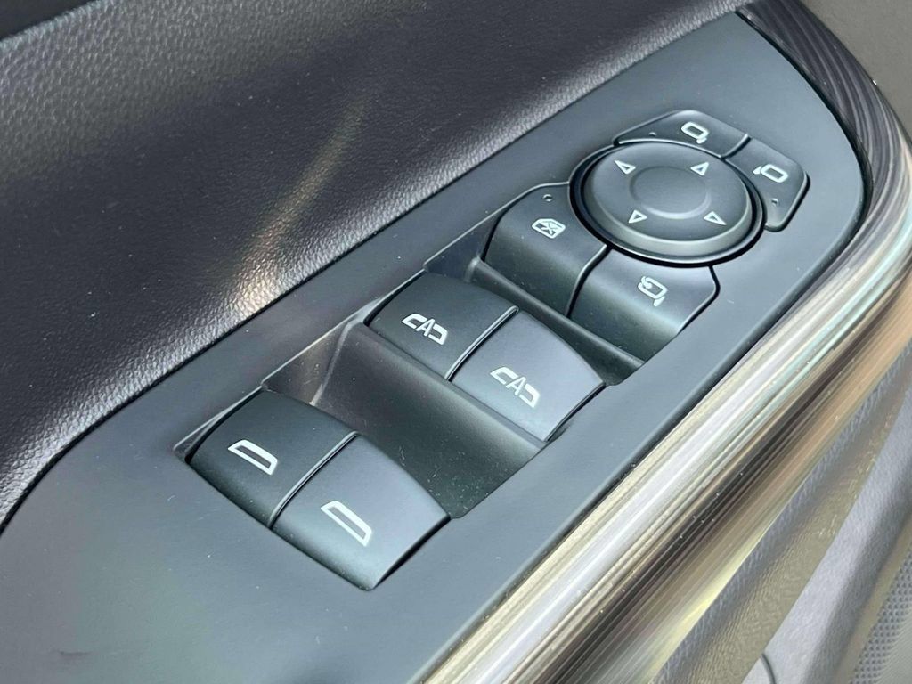 Used 2023 GMC Acadia SLT w/ Elevation Edition AWD/4WD image 20