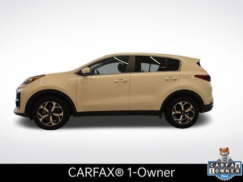 Certified 2022 Kia Sportage LX FWD image 2