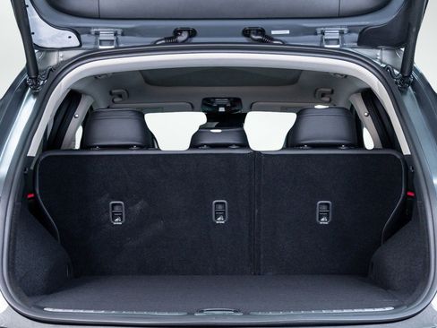 Used 2026 Genesis GV70 2.5T Select image 7