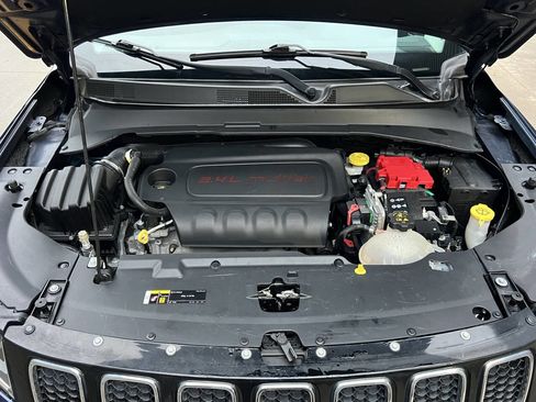 Used 2020 Jeep Compass Latitude image 30