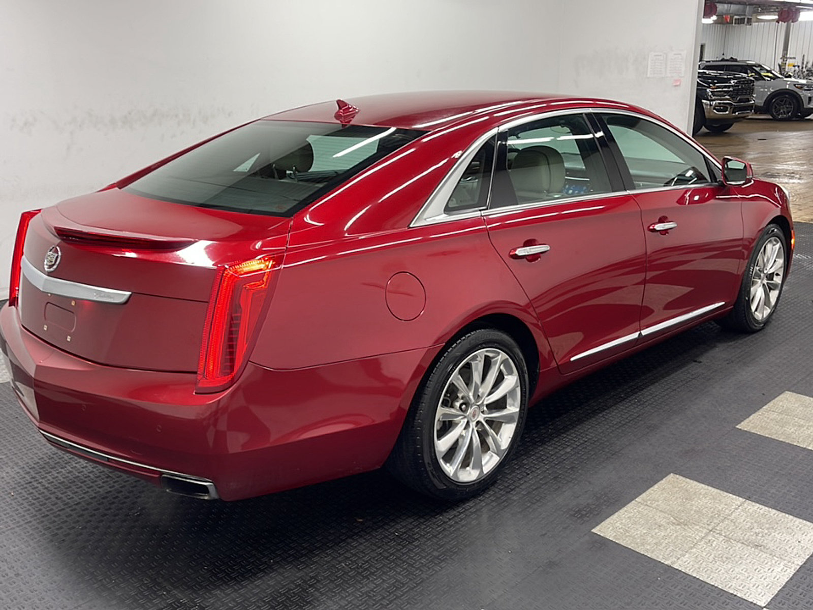 Used 2014 Cadillac XTS Premium w/ Driver Assist Package FWD image 19