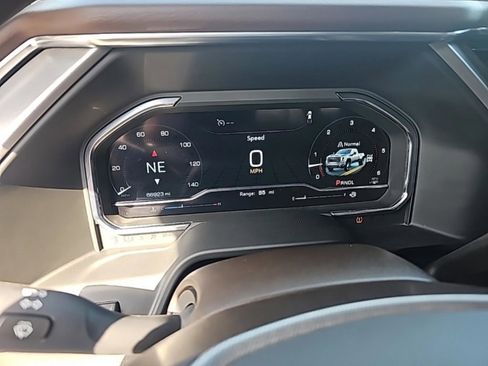 Used 2024 GMC Sierra 3500 Denali w/ Denali Reserve Package image 21