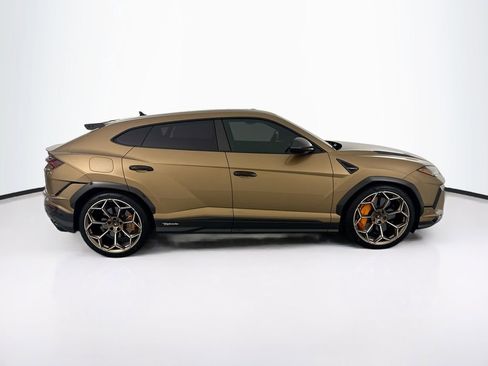 Used 2024 Lamborghini Urus Performante AWD/4WD image 4
