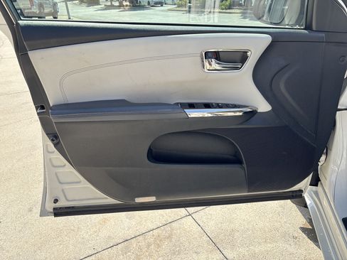 Used 2015 Toyota Avalon XLE Premium FWD image 13