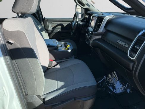 Used 2024 RAM 2500 Big Horn AWD/4WD image 15
