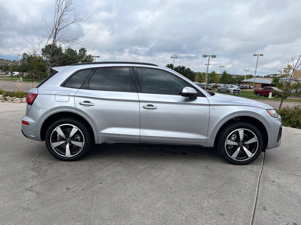 Used 2022 Audi Q5 2.0T Premium Plus w/ Premium Plus Package AWD/4WD image 10
