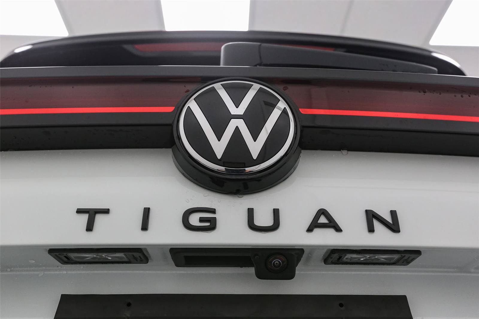New 2026 Volkswagen Tiguan SE R-Line AWD/4WD image 13
