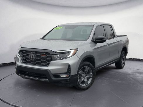 Used 2025 Honda Ridgeline TrailSport image 1