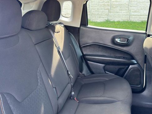 Used 2020 Jeep Compass Sport AWD/4WD image 33