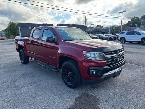 Used 2021 Chevrolet Colorado Z71 w/ Safety Package AWD/4WD image 7