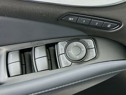 Used 2024 Buick Enclave Premium image 15