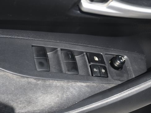 Used 2020 Toyota Corolla LE FWD image 10