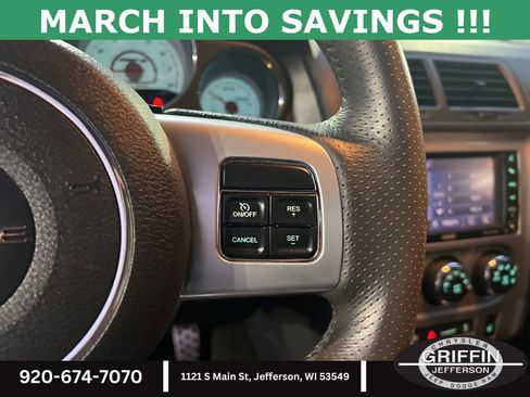 Used 2014 Dodge Challenger SRT8 image 24