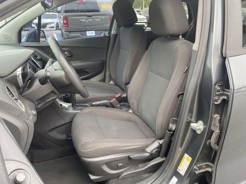 Used 2020 Chevrolet Trax LS w/ Tint and Cruise Package image 12