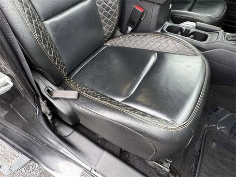 Used 2021 Jeep Gladiator Overland image 17