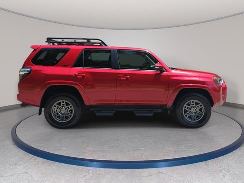 Used 2020 Toyota 4Runner SR5 Premium AWD/4WD image 4