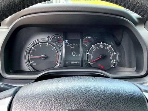 Used 2023 Toyota 4Runner SR5 Premium w/ Moonroof Package AWD/4WD image 21