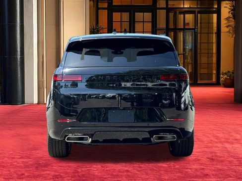 New 2026 Land Rover Range Rover Sport Dynamic SE AWD/4WD image 9