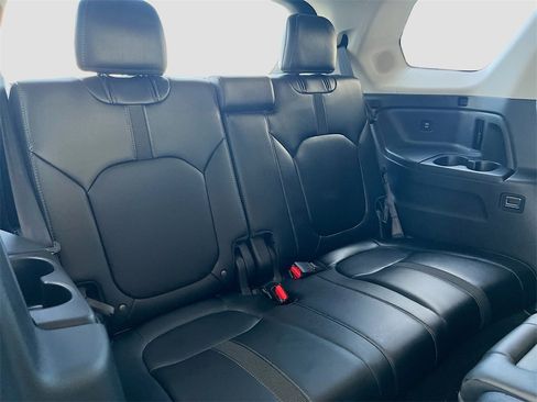 Used 2024 Honda Pilot Touring image 26