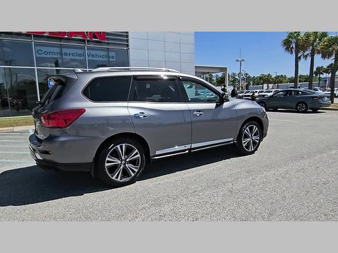 Used 2020 Nissan Pathfinder Platinum image 34