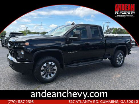 Used 2022 Chevrolet Silverado 2500 Custom w/ Custom Value Package AWD/4WD image 1