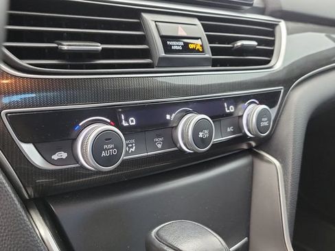 Used 2018 Honda Accord Sport image 28