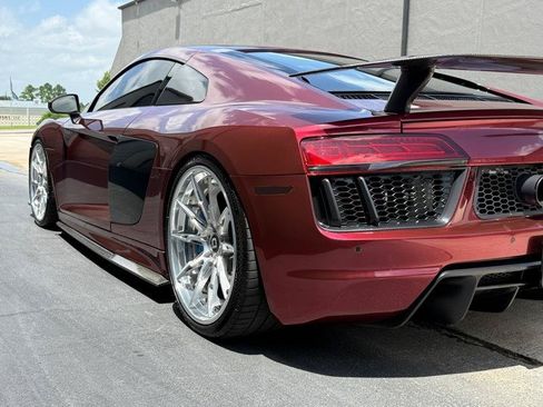 Used 2017 Audi R8 V10 w/ Carbon Exterior Package AWD/4WD image 30