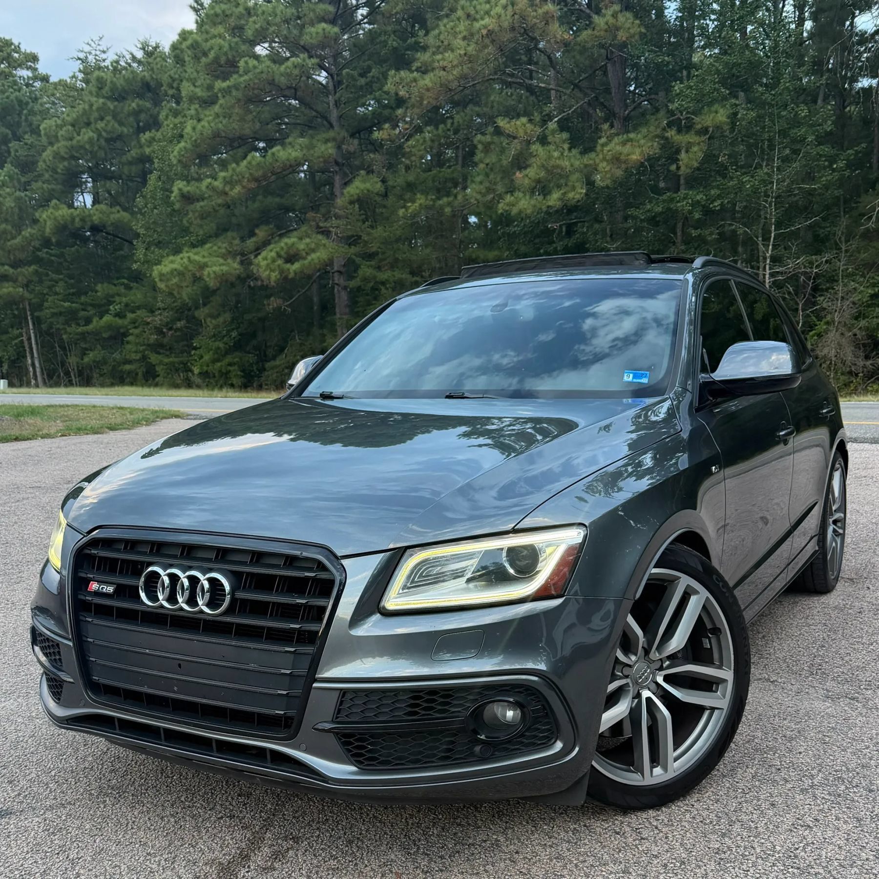 Used 2015 Audi SQ5 Premium Plus AWD/4WD image 2