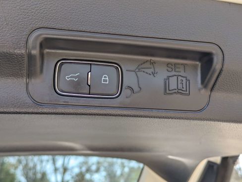 Used 2025 Ford Explorer Platinum w/ Ultimate Package image 14